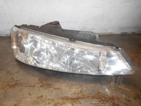 etuvalo oikea - Peugeot 406 ´01 ( 2.0 ) etuvalo oikea - Peugeot 406 ´01 ( 2.0 )
