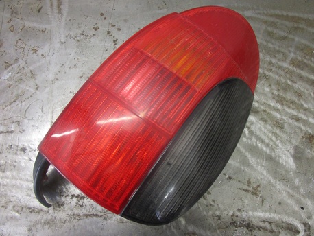takavalo oikea - Peugeot 306 STW ( 1.6 ) ´99 takavalo oikea - Peugeot 306 STW ( 1.6 ) ´99