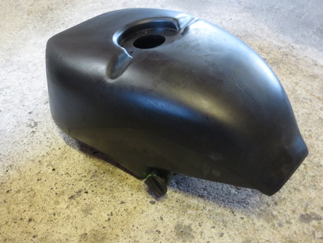 bensatankki + hana - Aprilia RS125 ´02 bensatankki + hana - Aprilia RS125 ´02
