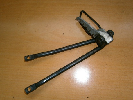 takajalkatappi vasen - Aprilia RS125 ´02