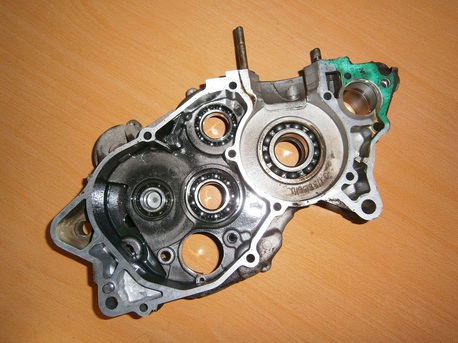 moottorinlohko vasen - Aprilia RS125 ´02 moottorinlohko vasen - Aprilia RS125 ´02