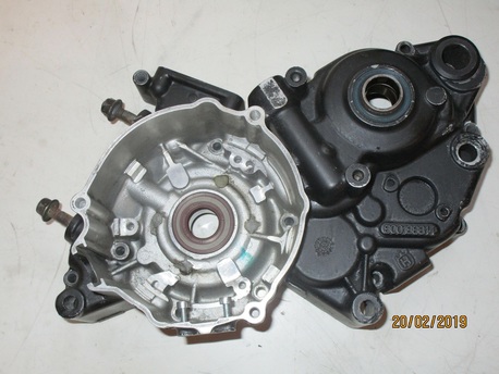 moottorin vasen keskilohko - Husqvarna SM125 ´08