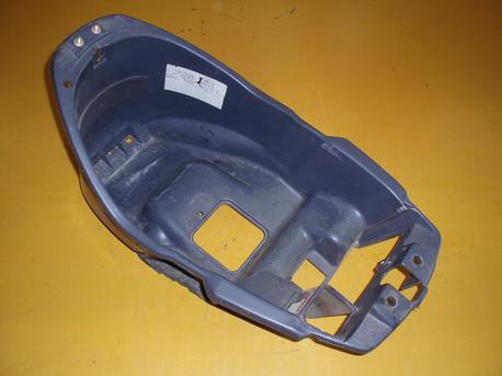 Peugeot SV50, istuimen kaukalo