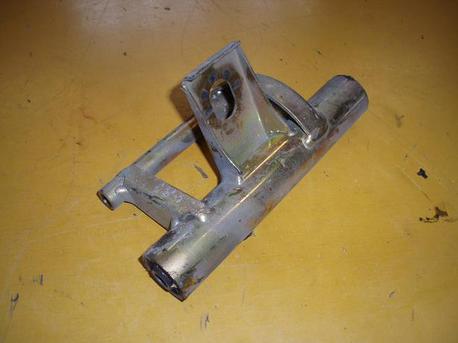Peugeot SV50, moottorin kannatin