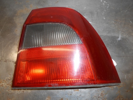 takavalo oikea - Opel Vectra B ´99 ( sedan/hatcback ) takavalo oikea - Opel Vectra B ´99 ( sedan/hatcback )