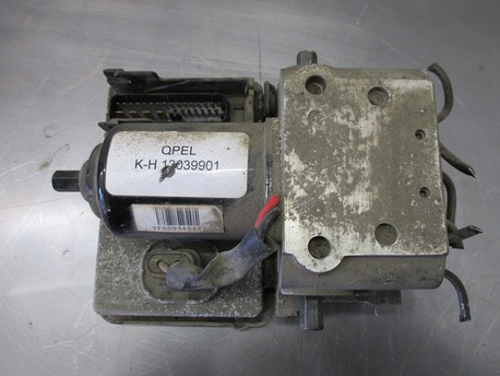 ABS hydraulikoneisto - Opel Vectra ( 1.6 16V ) ´98