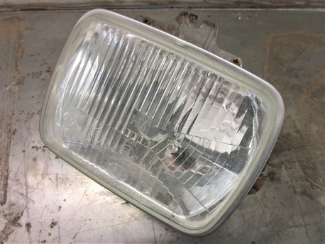 etuvalo oikea - Chrysler Voyager ´90