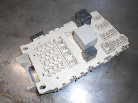 sulakerasia - Toyota Yaris ( 1.0 ) ´00