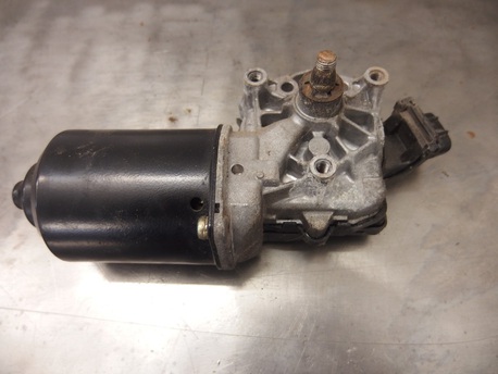 takalasinpyyhkijän moottori - Toyota Yaris ( 1.0 ) ´00 takalasinpyyhkijän moottori - Toyota Yaris ( 1.0 ) ´00