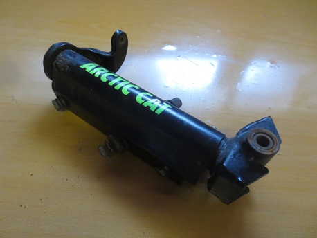 olka-akseli oikea - Arctic Cat ZRT600 ´97 olka-akseli oikea - Arctic Cat ZRT600 ´97
