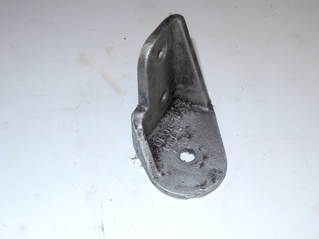 moottorin kiinnike - Arctic Cat ZRT600 ´96 moottorin kiinnike - Arctic Cat ZRT600 ´96