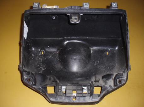 takaboksin runko-osa - Piaggio Hexagon 180cc ´04